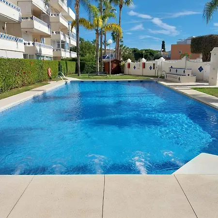 Napoleon 4a With Pool Close To The Marbella